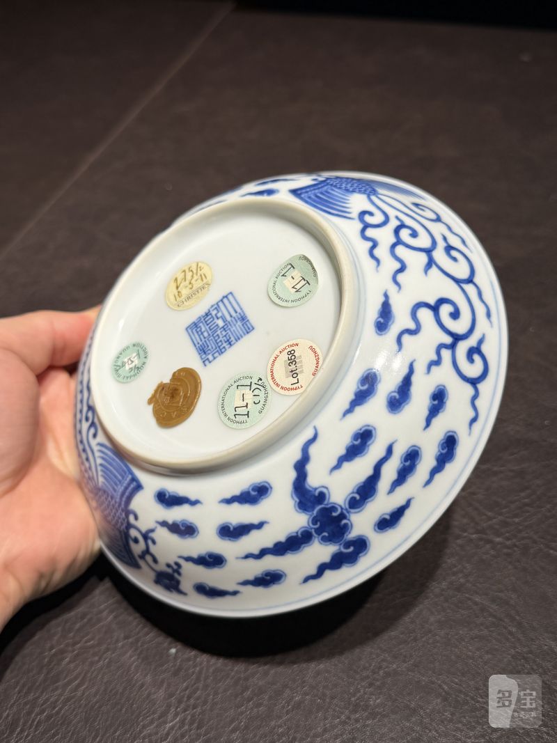 清乾隆 青花对头凤纹盘一对 - 图23